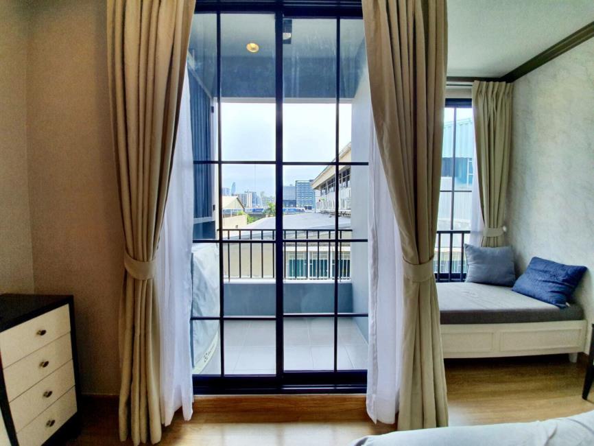 The Reserve - Kasemsan 3 ระเบียง.jpg