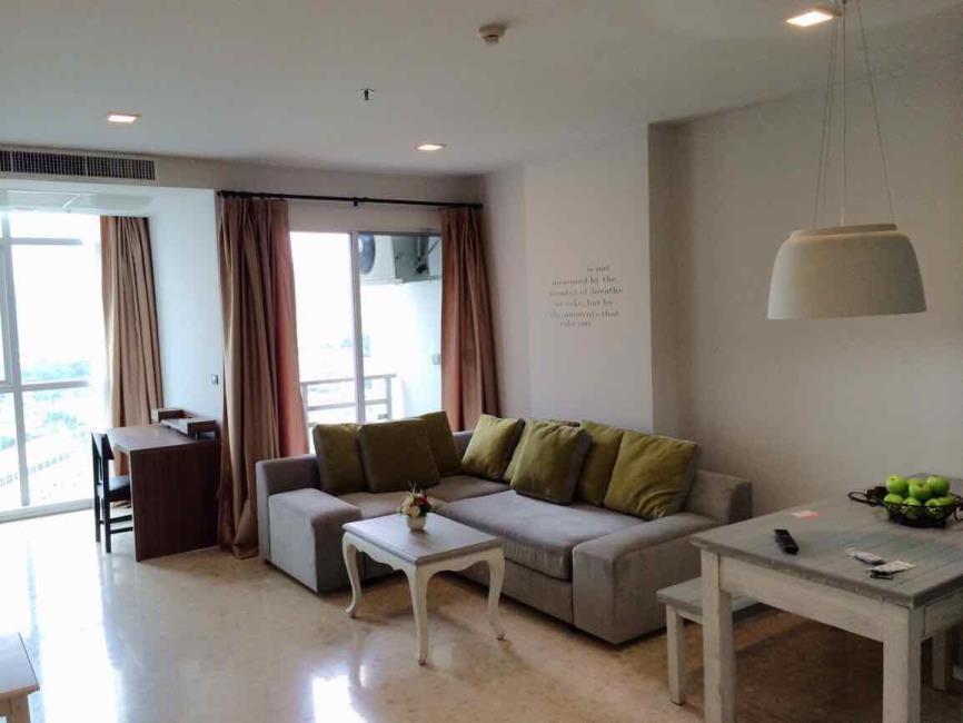 Nusasiri Grand ภายในห้อง.jpg