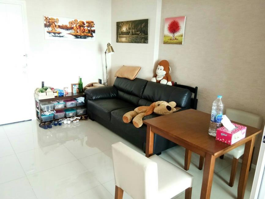 Aspire Sukhumvit 48  มุมโซฟา.jpg