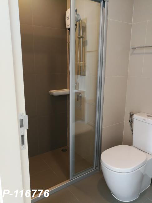 Lumpini Suite Phetchaburi-Makkasan ห้องน้ำ.jpg